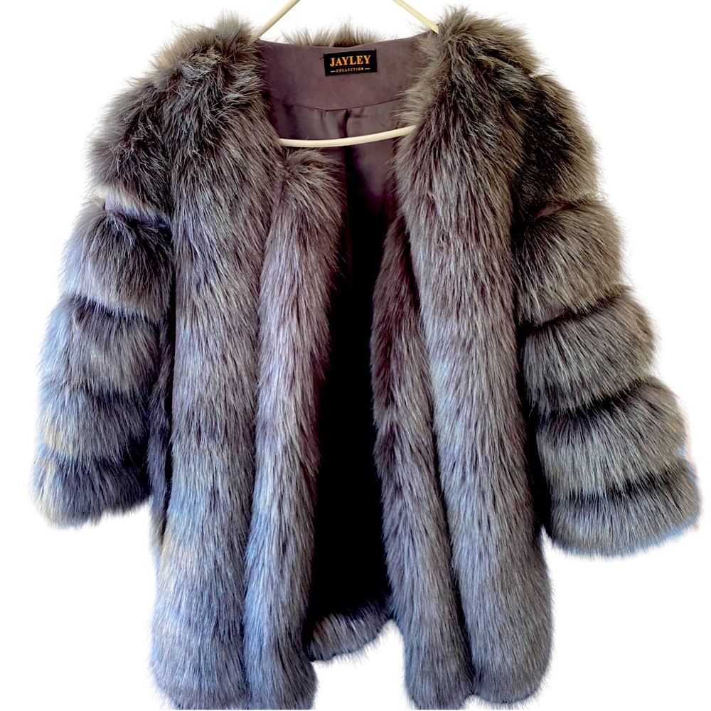 Jayley Collection gray faux fur coat  size 4